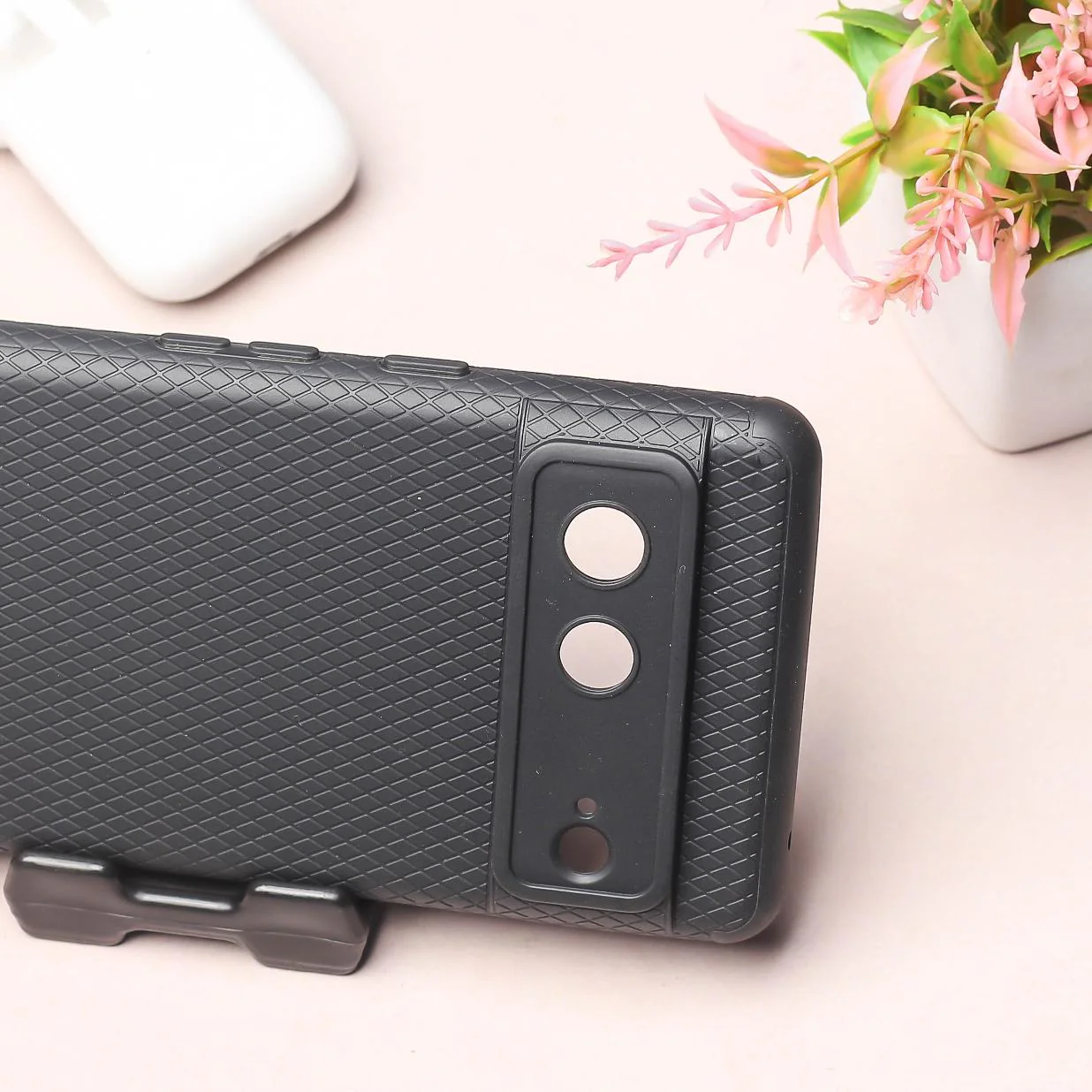 Black Line Wave Silicone Case for Google Pixel 7 - Image 3