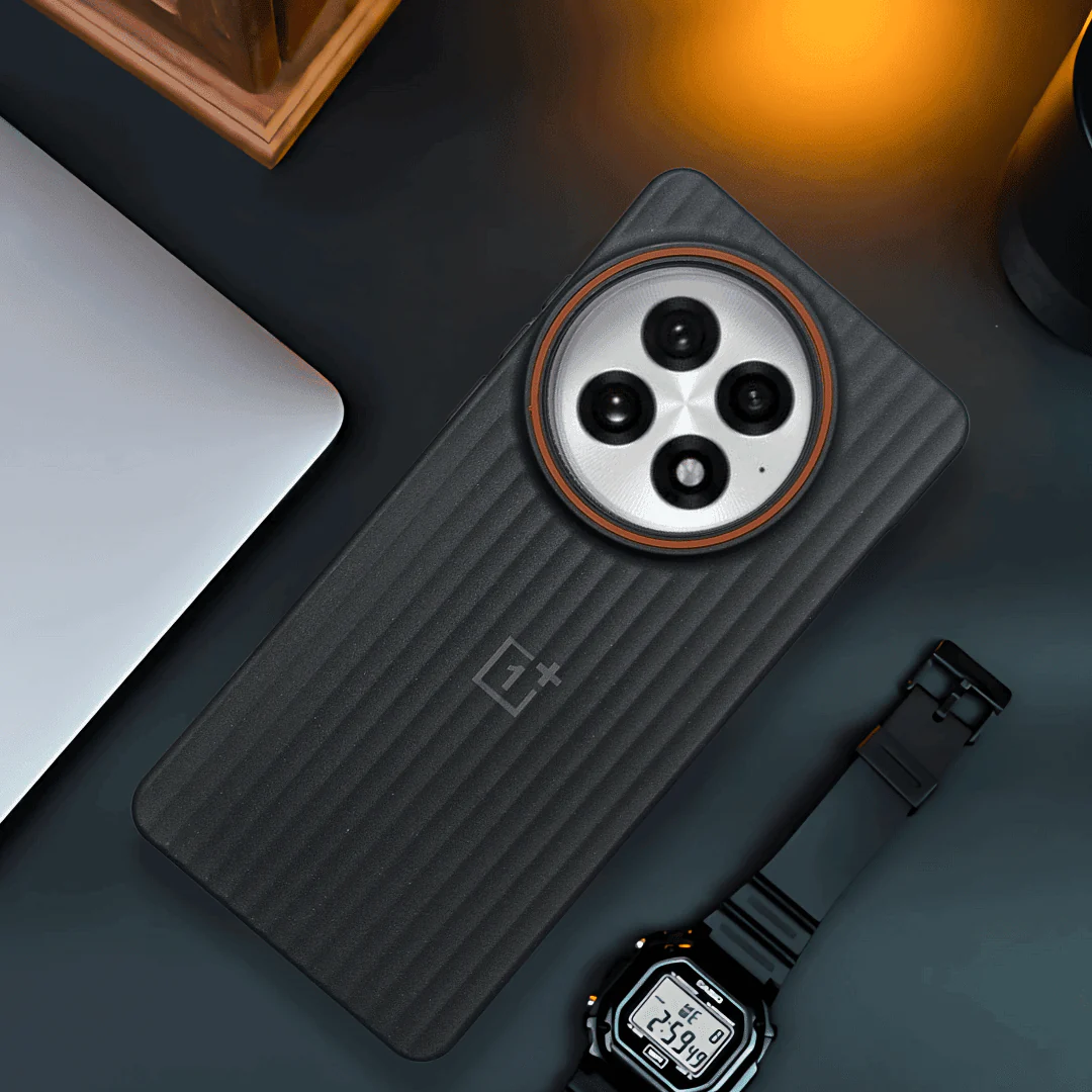 Black SleekLine Silicone Case for Oneplus 13
