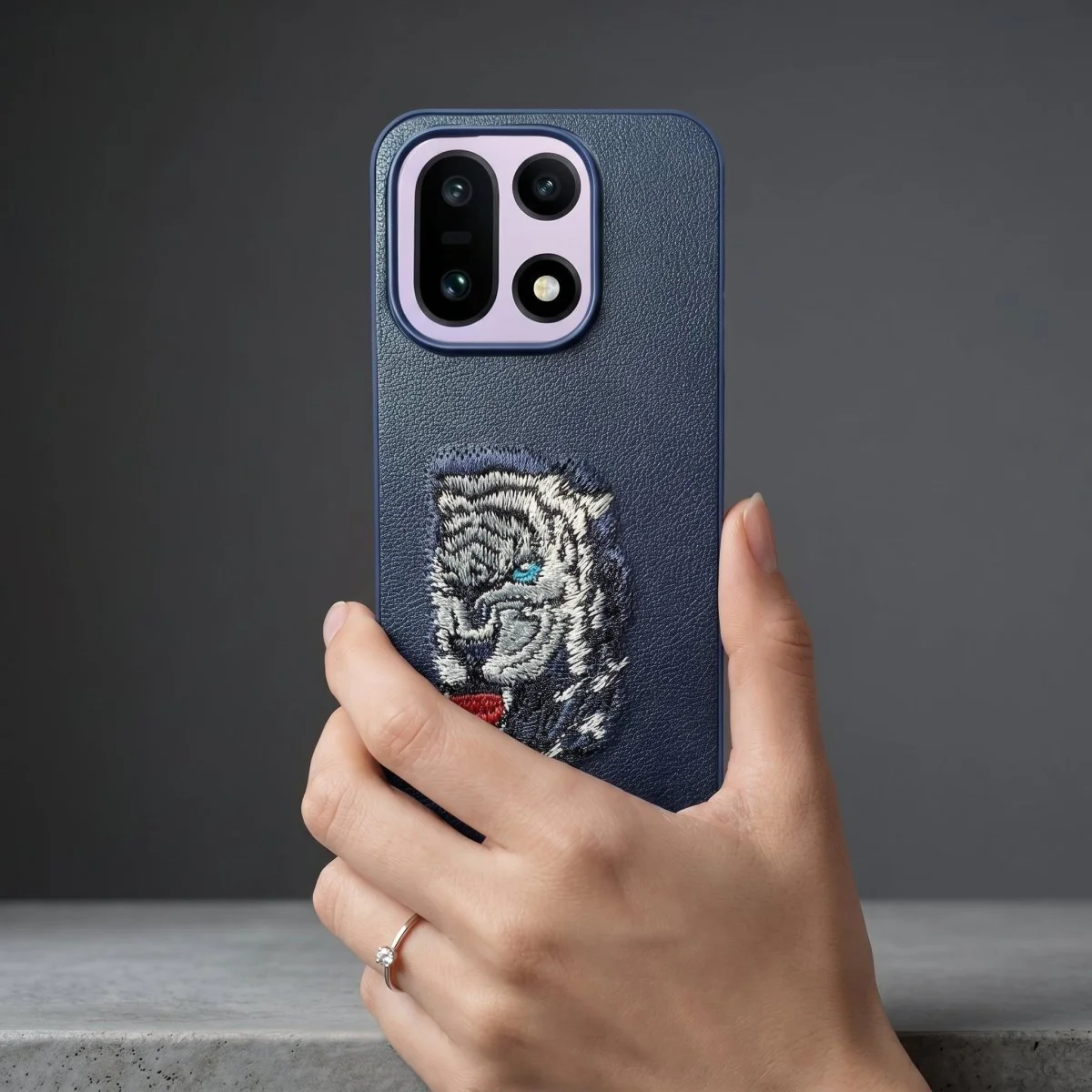 Blue Leather Blue Lion OC Ornamented for Oneplus 15 - Image 2