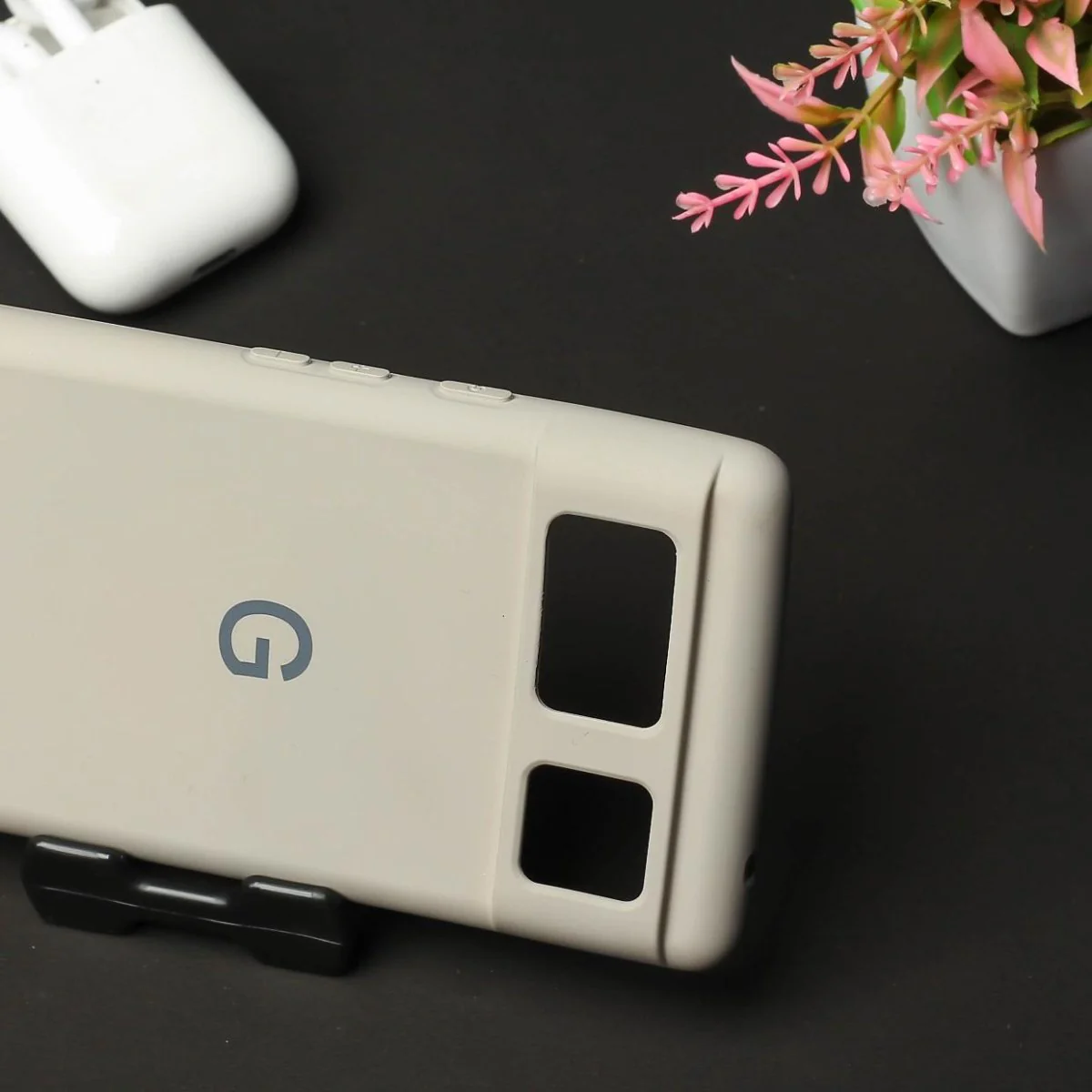 Cream Camera Original Silicone case for Google Pixel 6 - Image 3