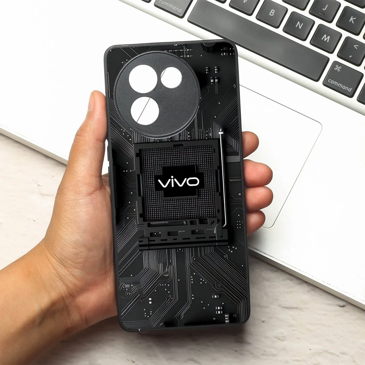 Microchip MB Case for Vivo V30e
