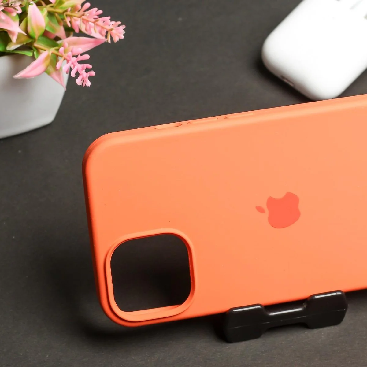 Orange Original Silicone case for Apple iphone 14 Plus - Image 3