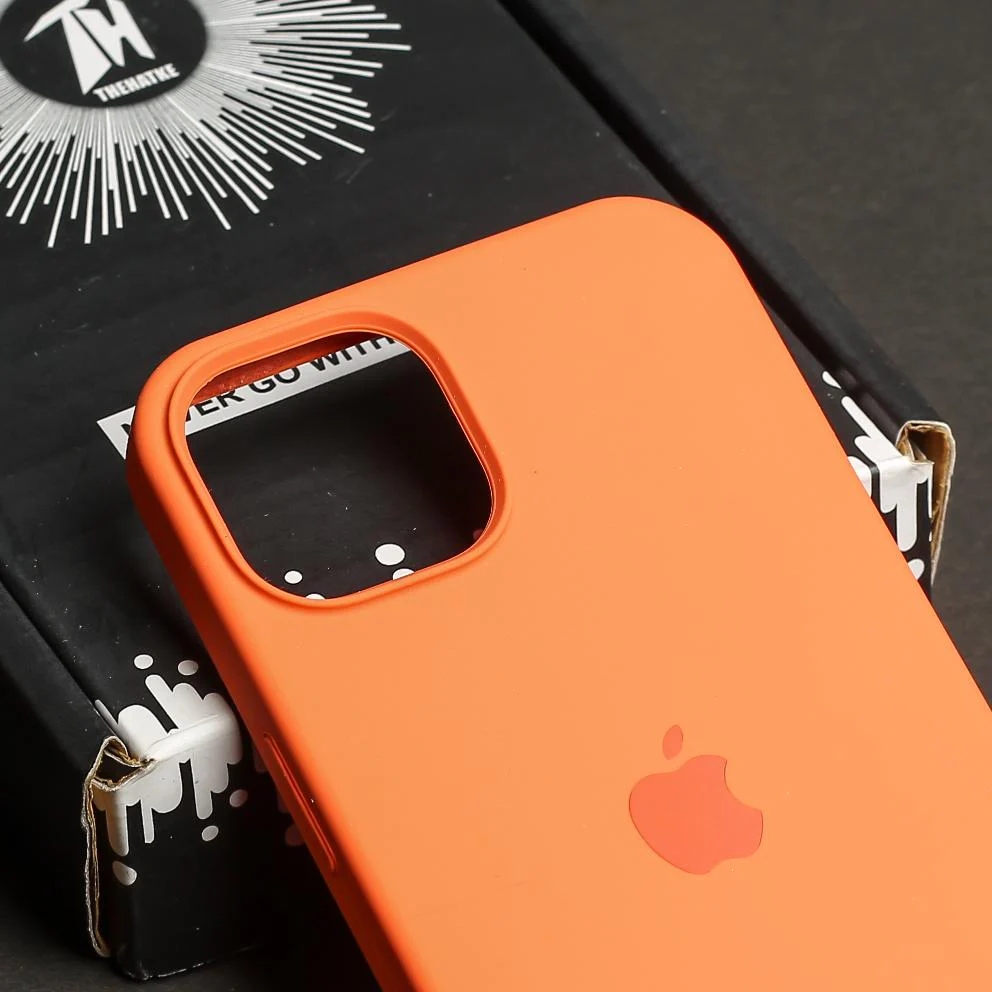 Orange Original Silicone case for Apple iphone 14 Plus - Image 4