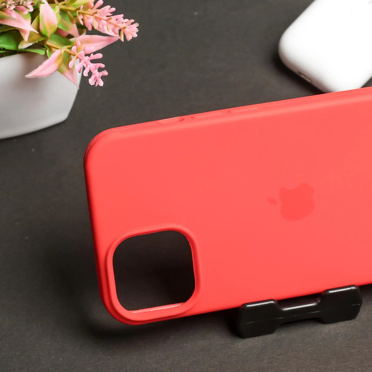 Red Original Silicone case for Apple iphone 14 Plus - Image 3
