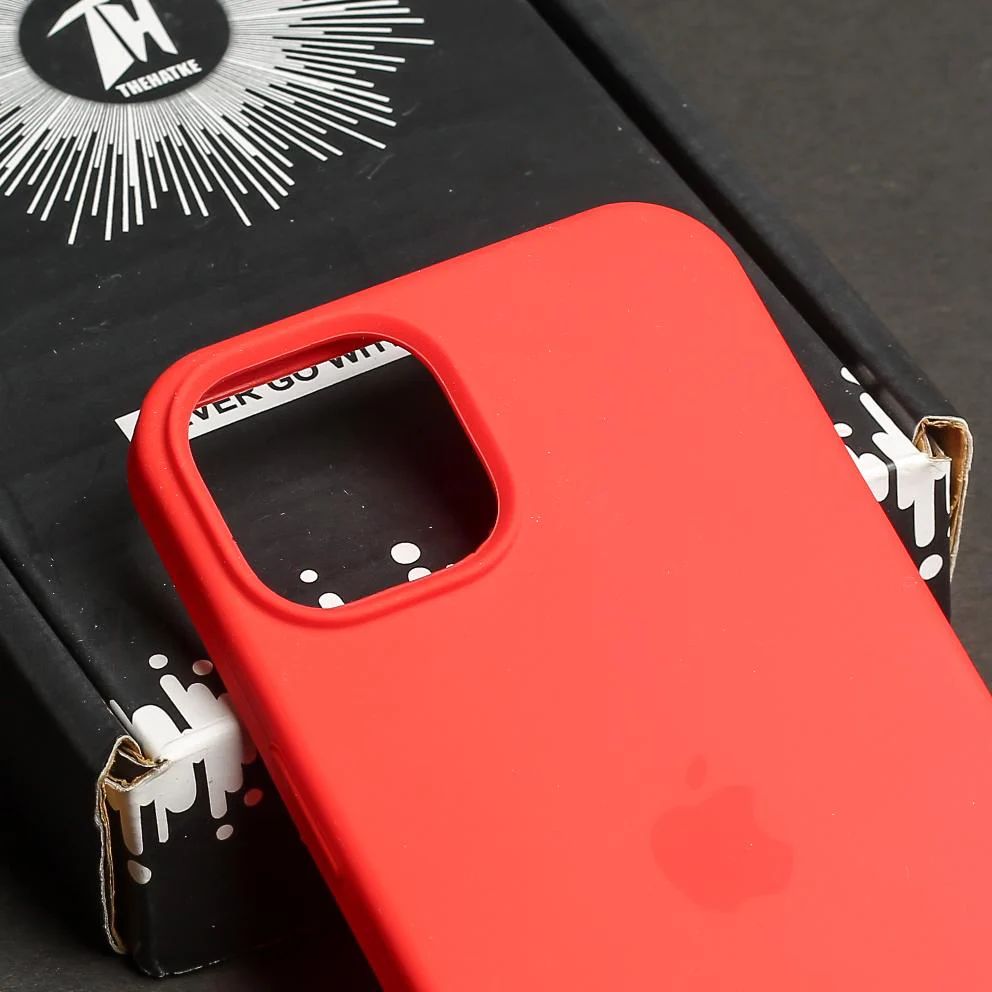 Red Original Silicone case for Apple iphone 14 Plus - Image 4