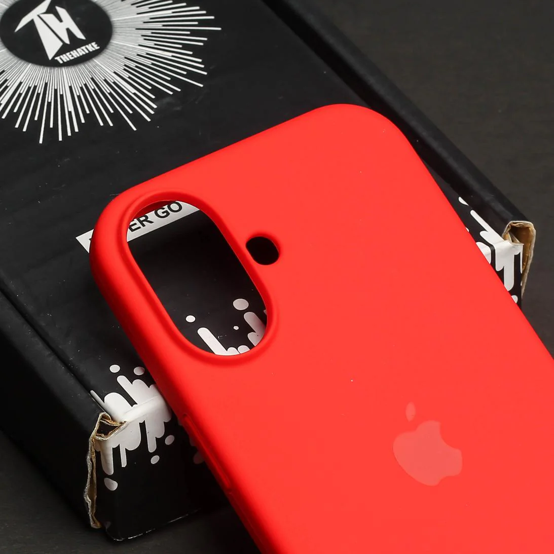 Red Original Silicone case for Apple iphone 17 - Image 4