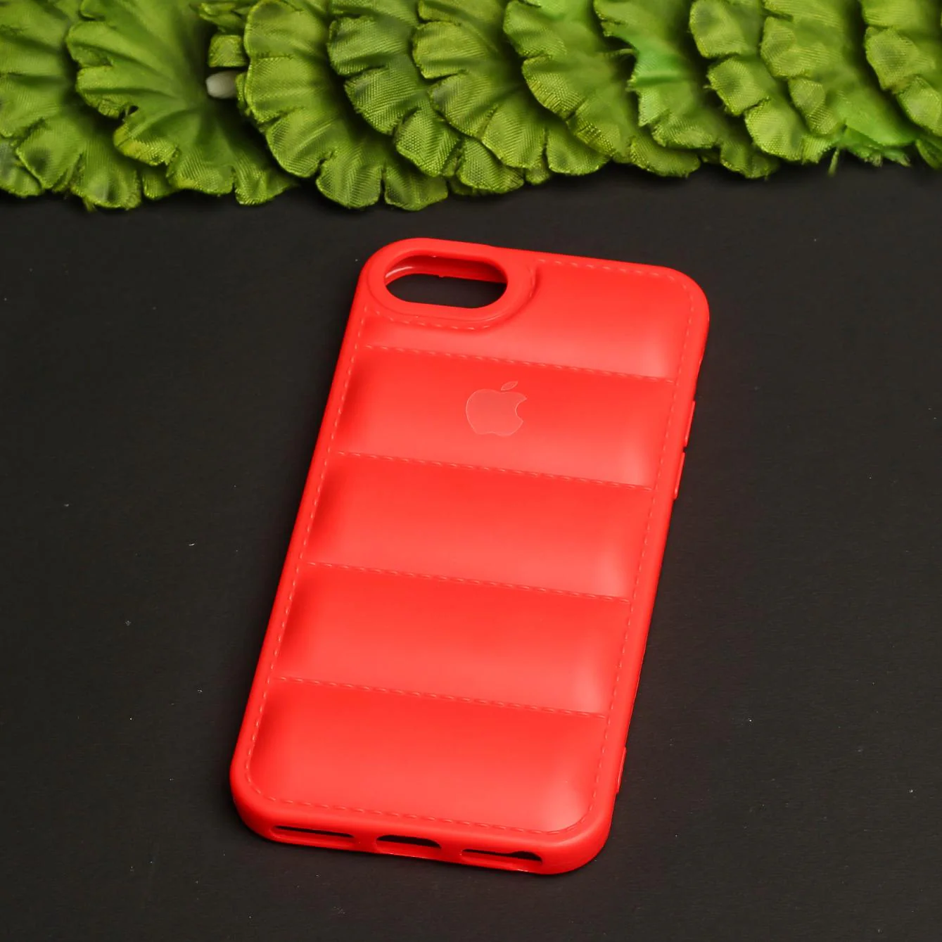 Red Puffon silicone case for Apple iPhone 8 - Image 2